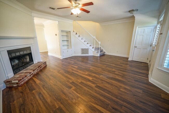Photo - 825 Beard St