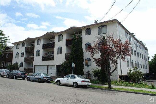 Building Photo - Parker Villa Apartments