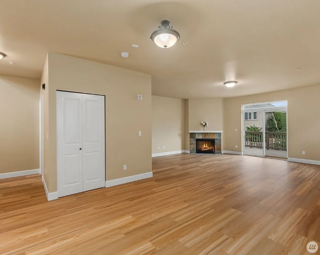 Photo - Rent: $2500 - 2 bed Condo Unit 105