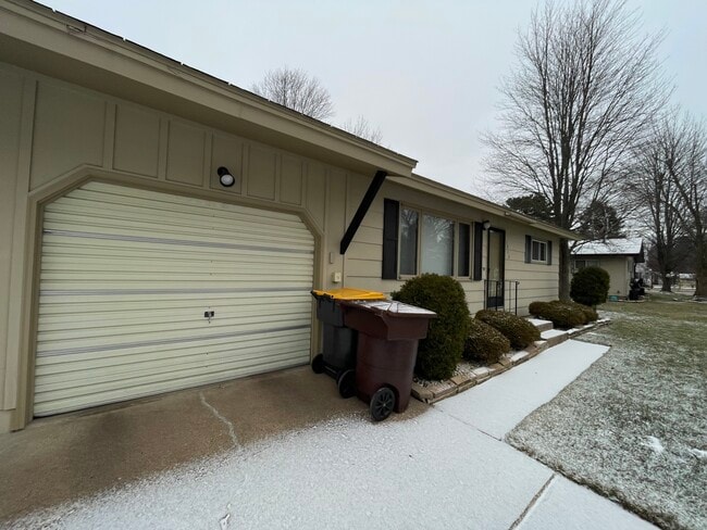 Photo - 1412 Keck Ave Apartments