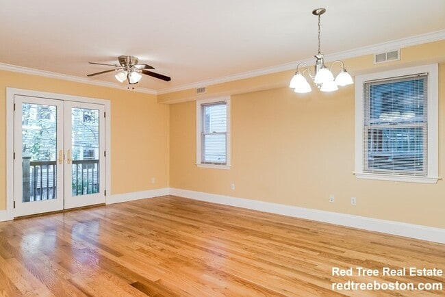Photo - 164 Boylston St Unit 3