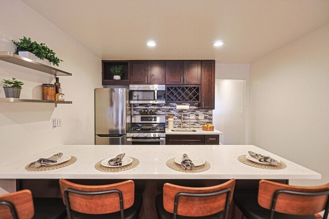 17200 Newhope St Unit 226
