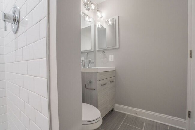 Photo - 310 E Lanvale St Unidad 3