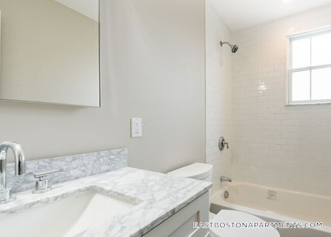 Photo - 178 Brooks St Unidad 3