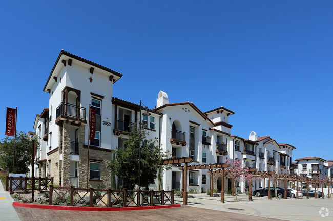 Building Photo - Marisol Apartments