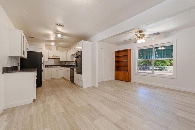 Photo - 8908 Capitol Dr