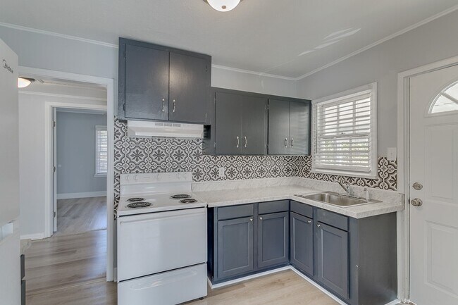 Photo - 167 Potter Dr