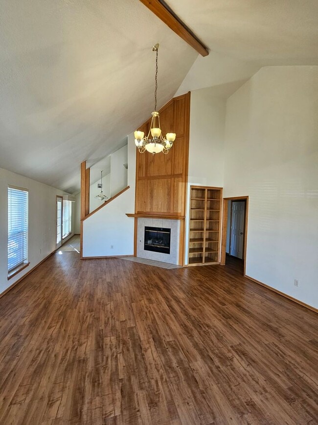 Photo - (3) Bed/(3) Bath in Moore Available NOW!!