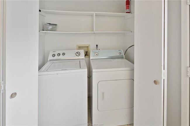 Photo - 2807 Wildflower Dr