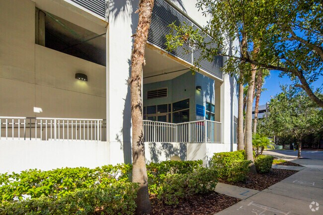 375 S 12th St Tampa, FL 33602-5604 - Towers of Channelside