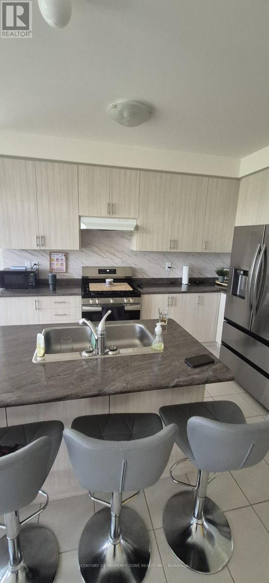 Photo - 128 Bloomfield Cres