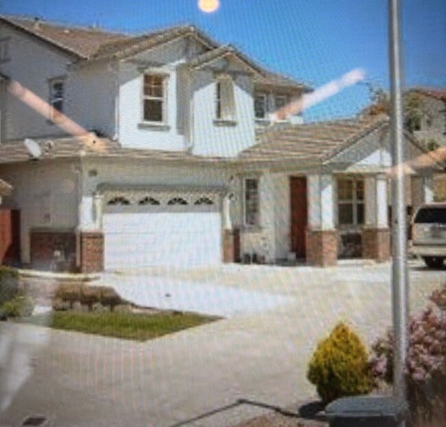 Pittsburg 4 bd, 2.5 ba charming home in ex... - Pittsburg 4 bd, 2.5 ba charming home in ex...