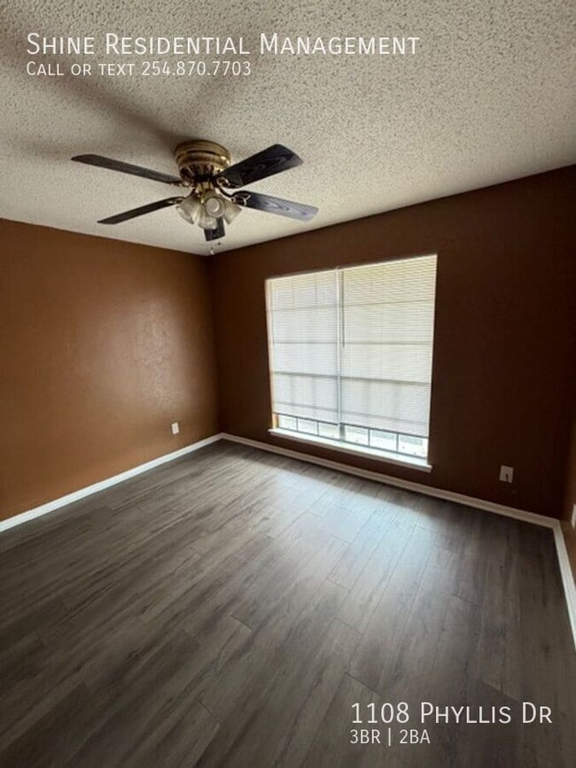 Photo - 1108 Phyllis Dr