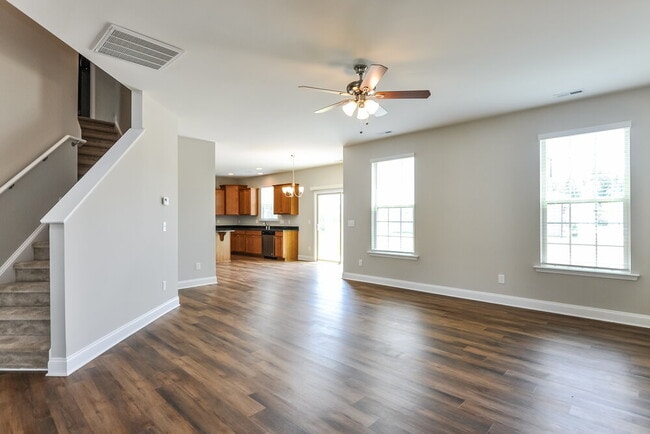 Photo - 422 River Dell Townes Ave