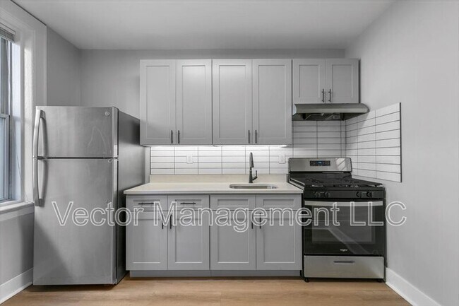 Building Photo - 1476 Chapel St Rental