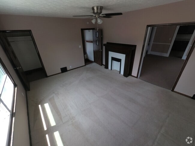 Building Photo - 1026 W 30th St Unit 2 Rental