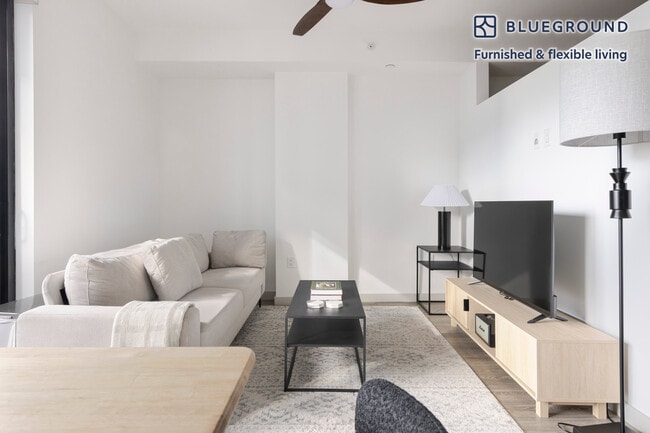 Photo - 221 SW 12th St Unidad FL5-ID136