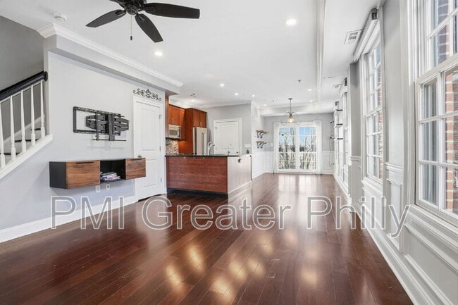 Photo - 243 Montrose St Unit 103