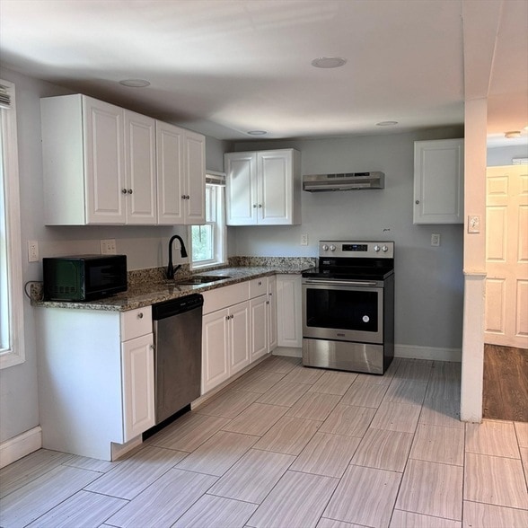 Photo - 100 Broad St