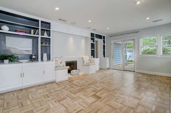 Photo - 2228 Addison Rd