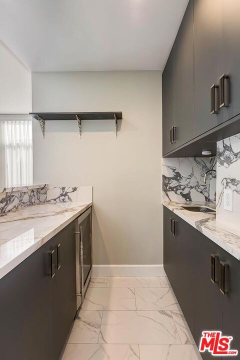 Photo - 323 N Palm Dr Unit 3