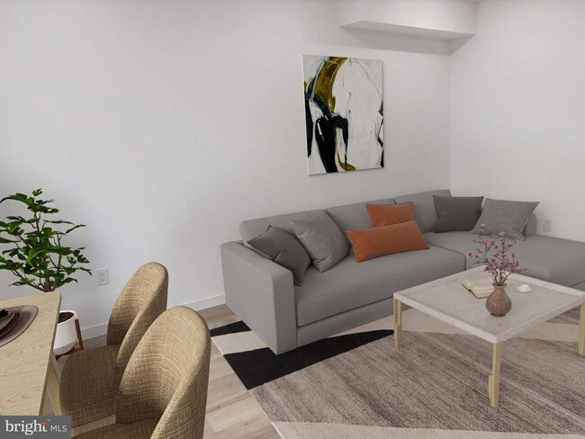 Building Photo - 2717 N Howard St Unit B