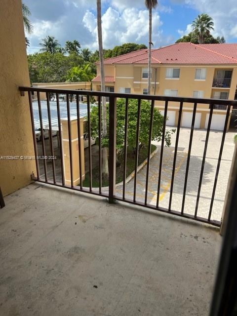 Photo - 791 N Pine Island Rd Unidad 308 Rental