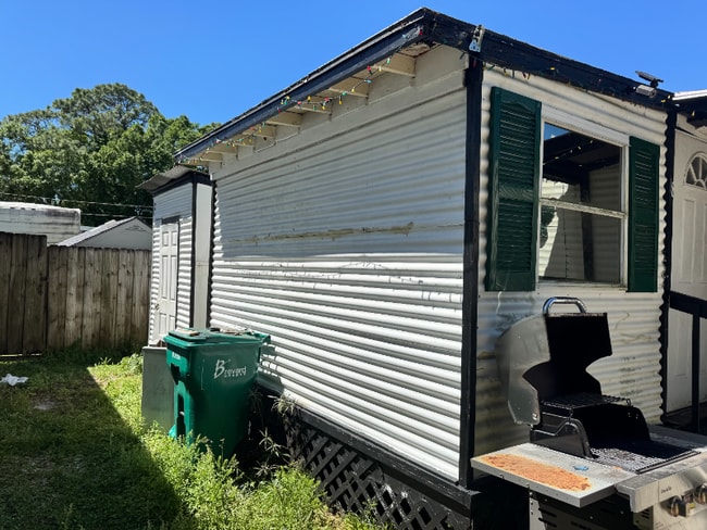 Photo - 4115 Aurora Rd