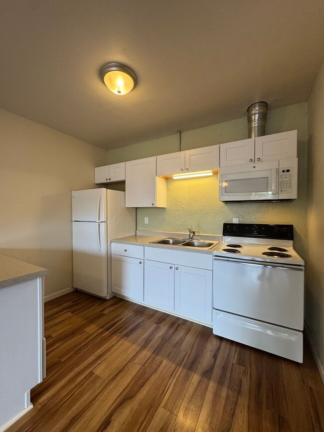 Photo - (WWA 5711) 1 bedroom/1 bathroom ~Cat Friendly~ Unit 5711