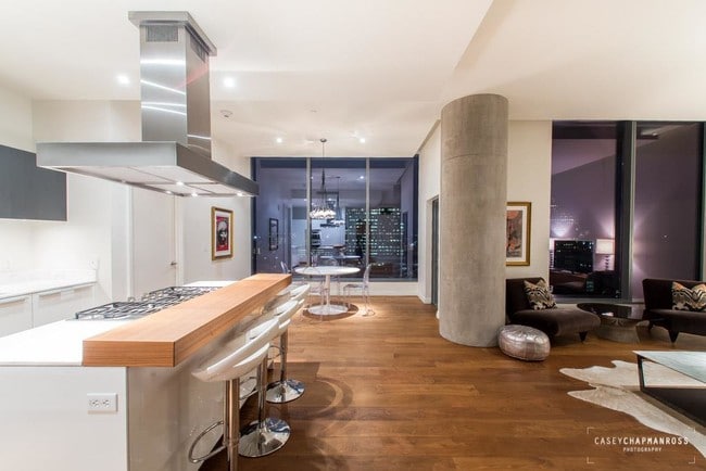 Building Photo - 210 Lavaca St Unit 1910