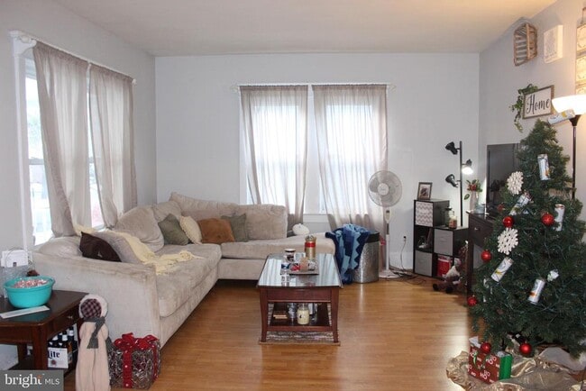 Photo - 319 Swarthmore Rd