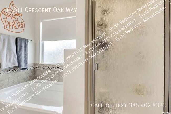 Photo - 11201 Crescent Oak Way