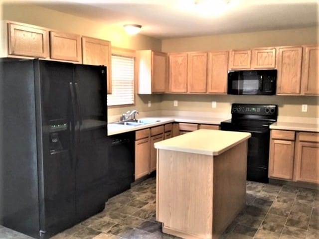 Photo - 140 Ruby Red Lane