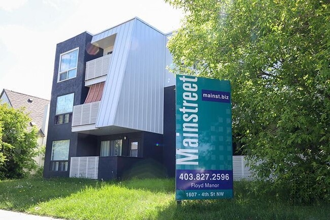 Building Photo - Floyd Manor