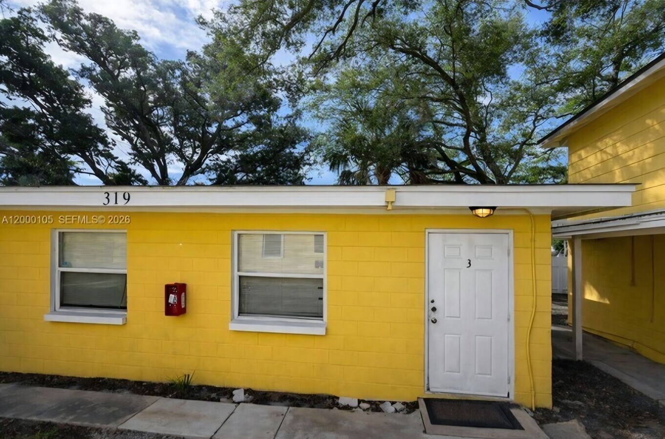 Studio Apartment - Studio Apartment Unit 319-3