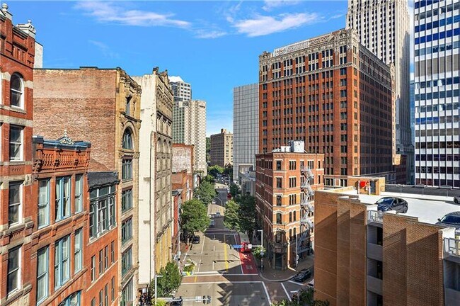 Photo - 915 Liberty Ave