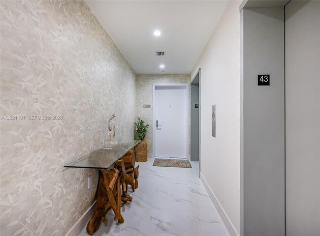 Photo - 700 NE 24th St Unit 4306 S
