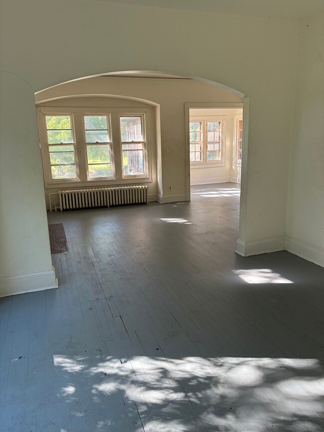 Open living area - 1310 W Clarke St Unit 1310A
