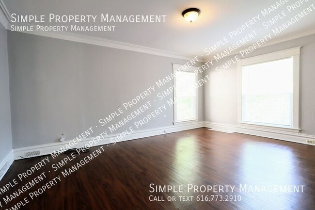 Photo - 452 Oakdale St SE Unit 2