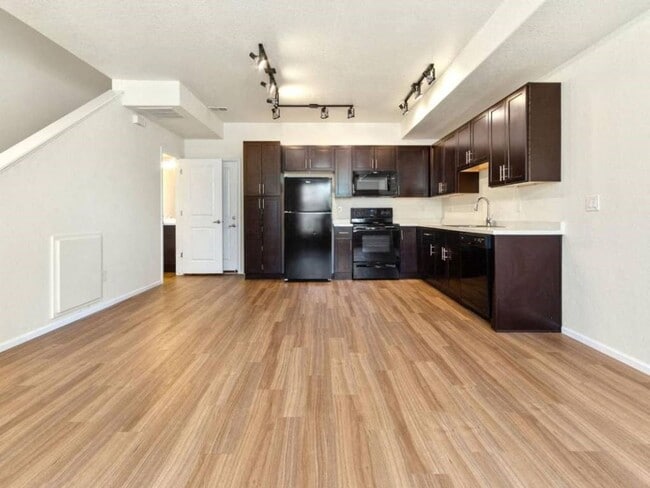 Building Photo - 9498 E 109th Dr Unit 9498