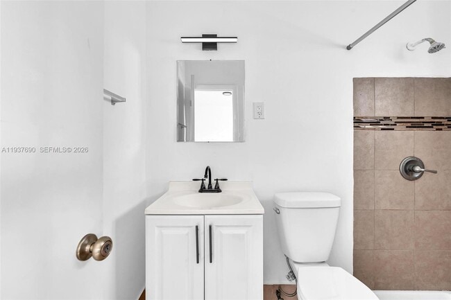 Photo - 1027 SW 3rd St Unit 5