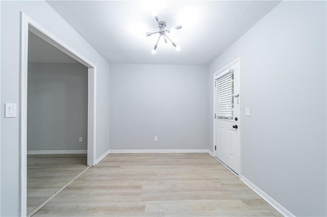 Photo - 690 Bellemeade Dr SW