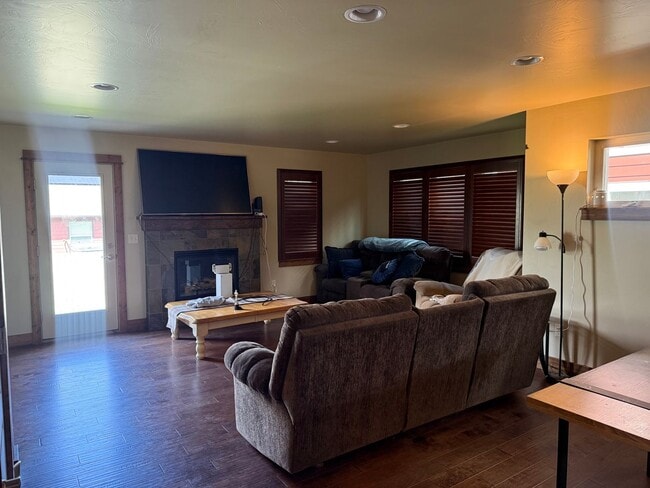 Photo - 4 bed 2.5 Bath in Bozeman