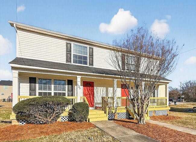 Building Photo - Spacious Two Bedroom Townhome In Kannapolis