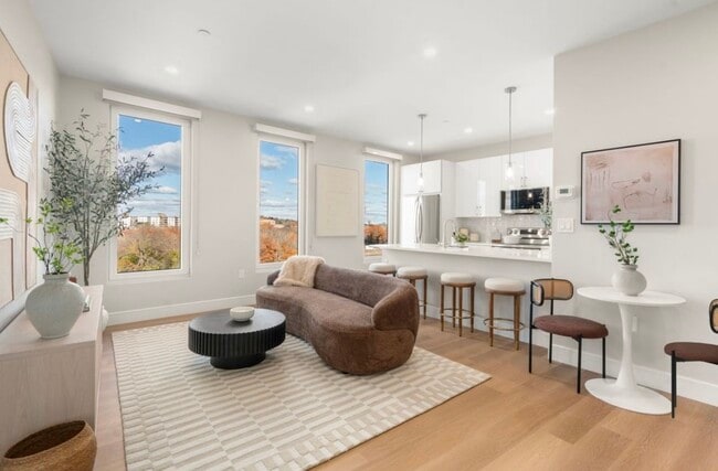 Photo - 10 Soldiers Field Park Unit J