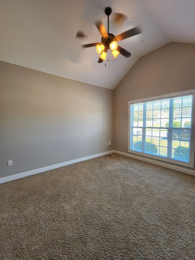 3835 Napa Dr