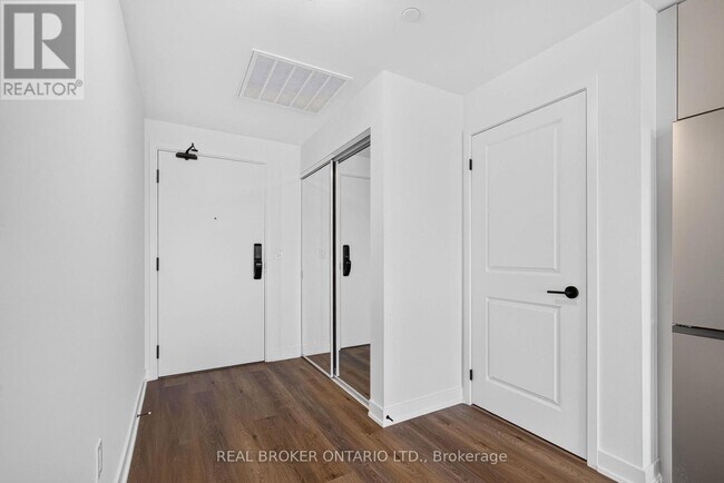 Photo - 2075 Lakeshore Rd. Unit 1411