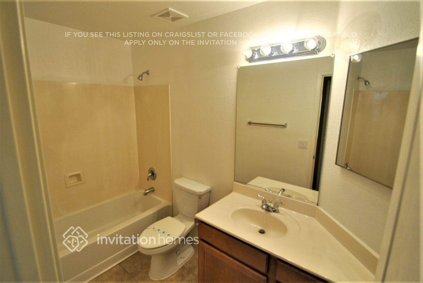 Photo - 15785 W Latham St