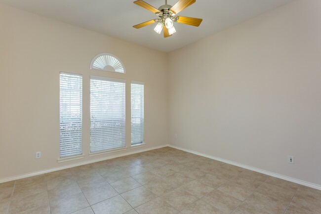 Photo - 21915 Rivergate Ct
