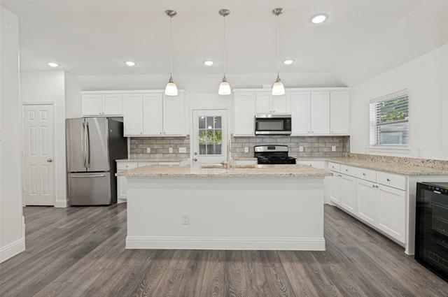 Photo - 527 Ravenwood Dr
